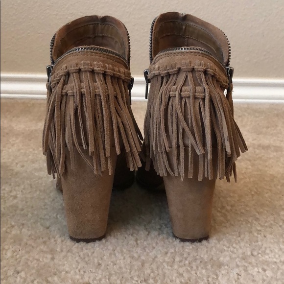 Dolce Vita Promise suede peep toe booties - Picture 4 of 6